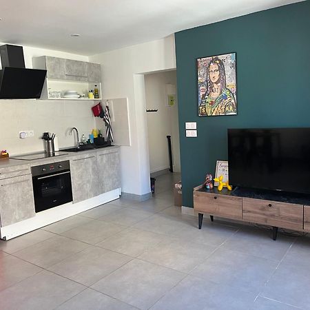 פרפיניין Charmant Appartement Climatise Quartier Las Cobas מראה חיצוני תמונה