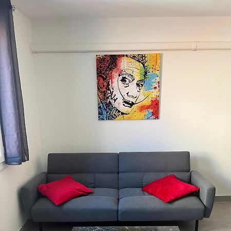 פרפיניין Charmant Appartement Climatise Quartier Las Cobas מראה חיצוני תמונה