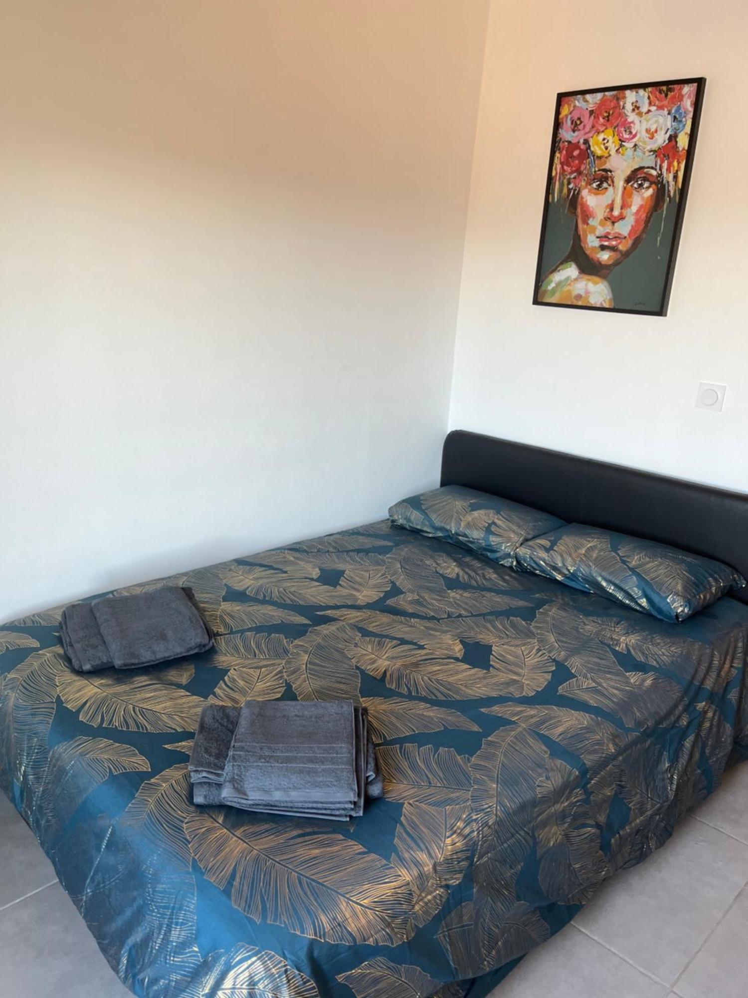 פרפיניין Charmant Appartement Climatise Quartier Las Cobas מראה חיצוני תמונה