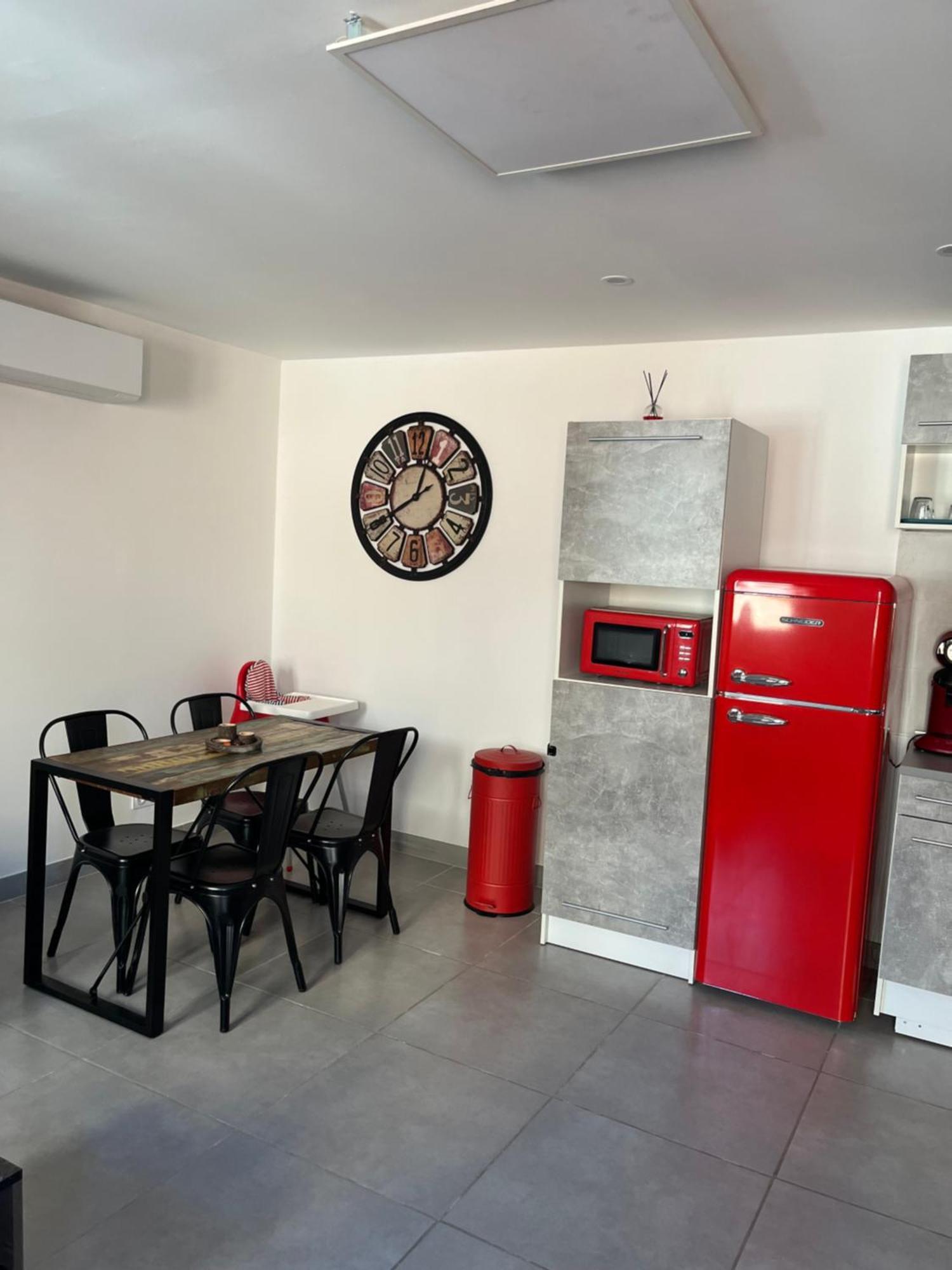 פרפיניין Charmant Appartement Climatise Quartier Las Cobas מראה חיצוני תמונה