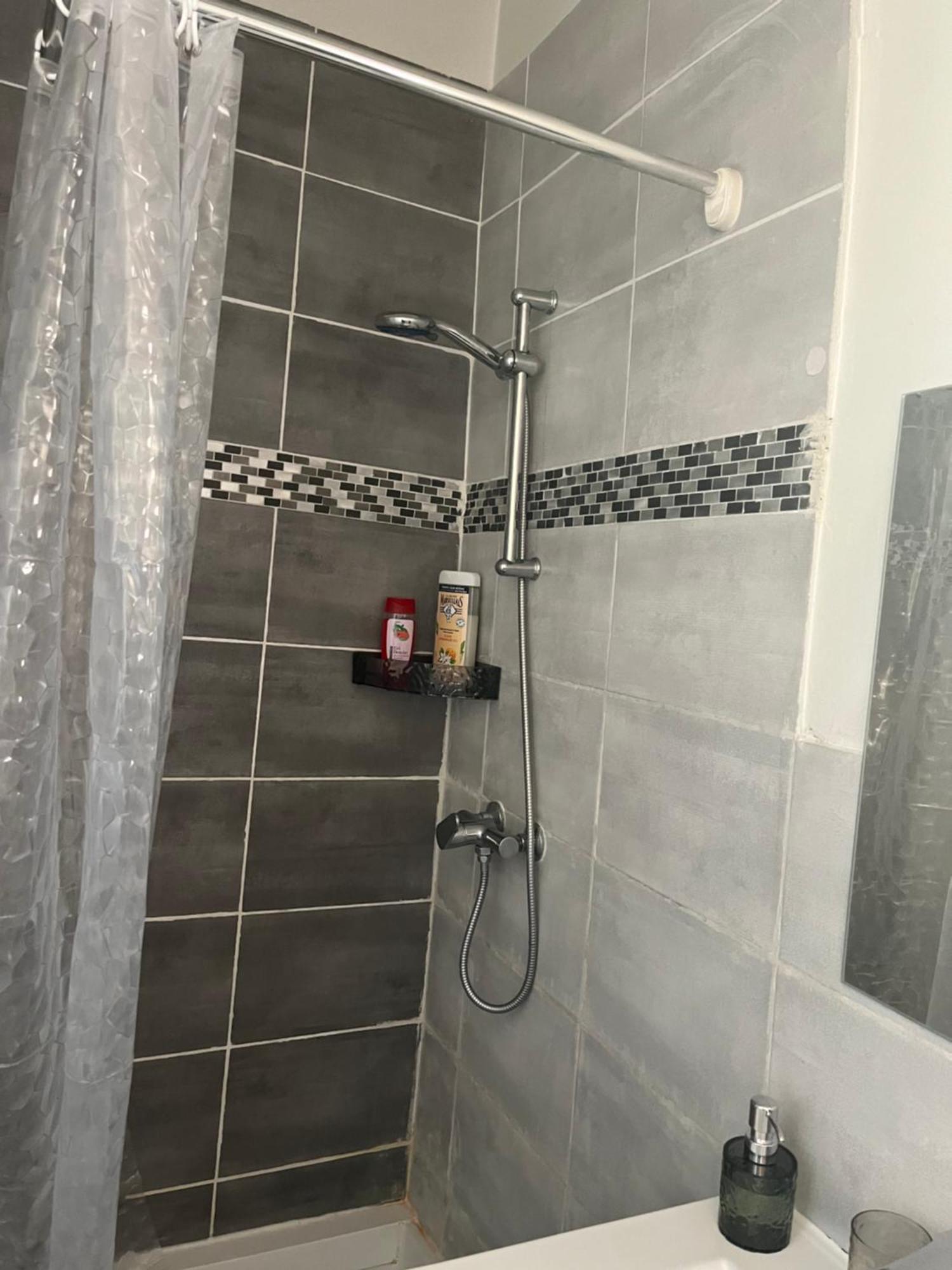 פרפיניין Charmant Appartement Climatise Quartier Las Cobas מראה חיצוני תמונה